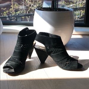 Black Open Toes Sandals